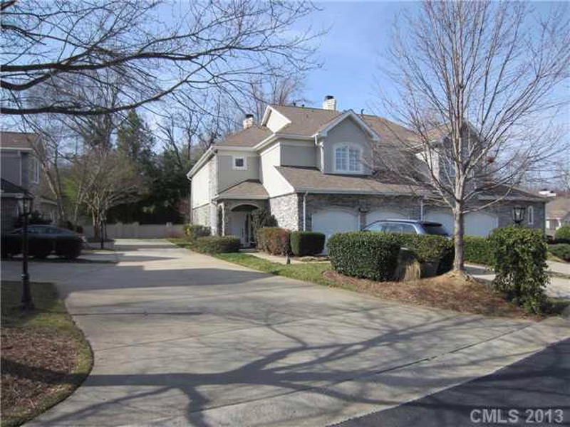 Property image 2 at 3415 Royal Crest Drive, Charlotte, NC 28210