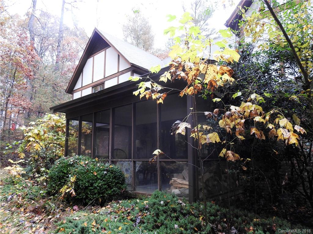 Property image 3 of 103 Timber Creek Road in Timber Creek, Hendersonville, NC 28739