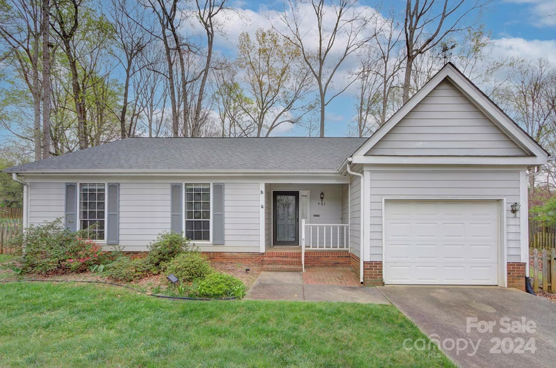 901 Southland Road