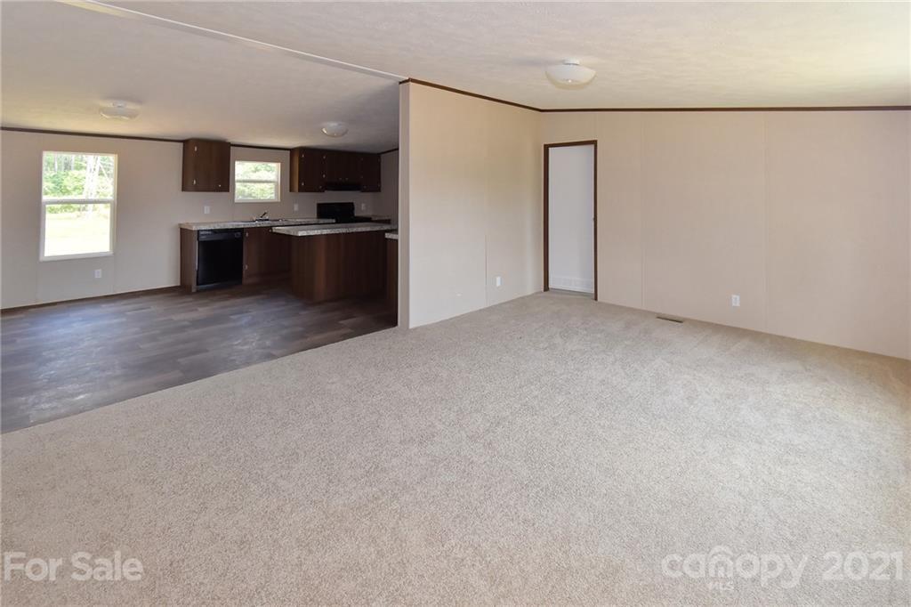 Property image 3 of 2284 Deerfield Drive in Cedarfield, Maiden, NC 28650