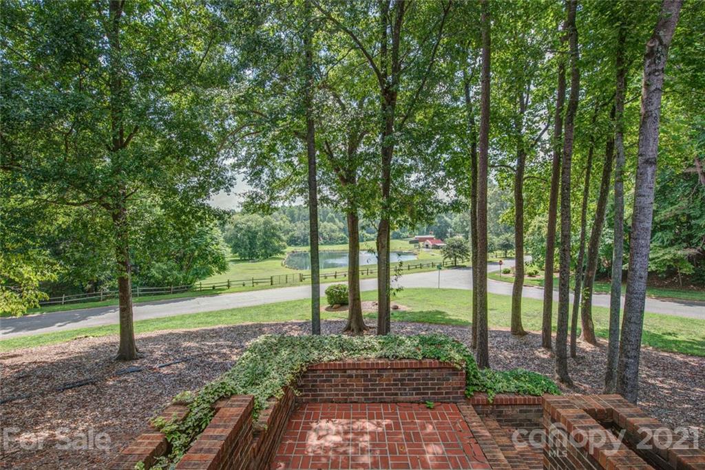Property image 5 of 2814 Hovis Court in Southampton, Gastonia, NC 28056