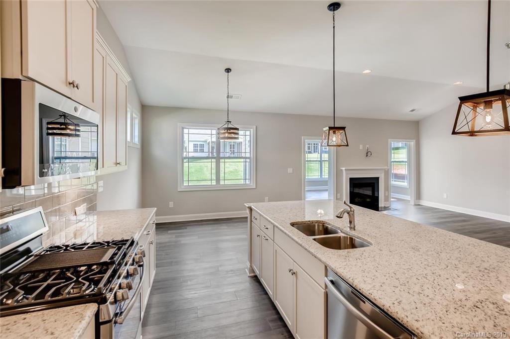 Property image 4 of 1140 Curling Creek Drive in Heritage, Wesley Chapel, NC 28104