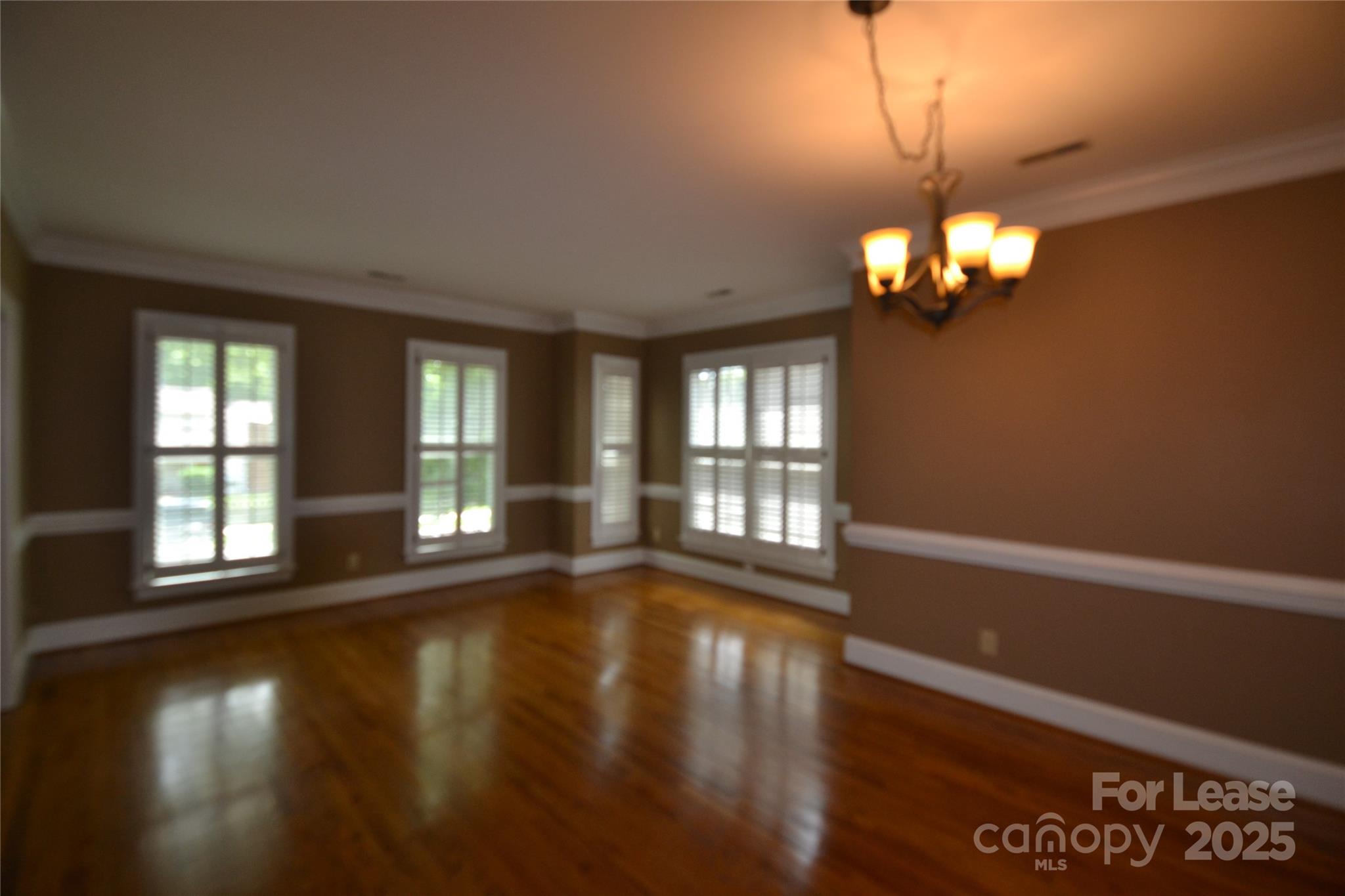 Property image 4 of 3621 Selwyn Farms Lane in Selwyn Farms, Charlotte, NC 28209