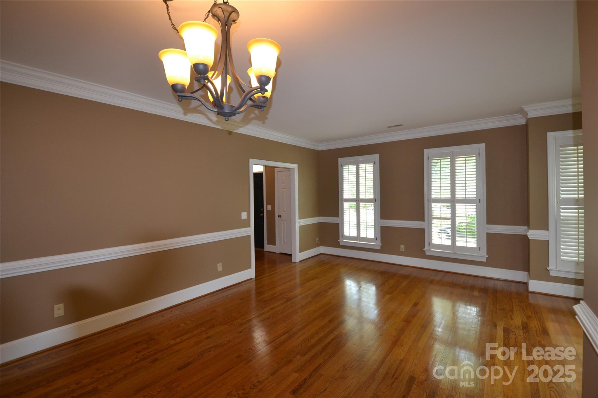 Property image 5 of 3621 Selwyn Farms Lane in Selwyn Farms, Charlotte, NC 28209