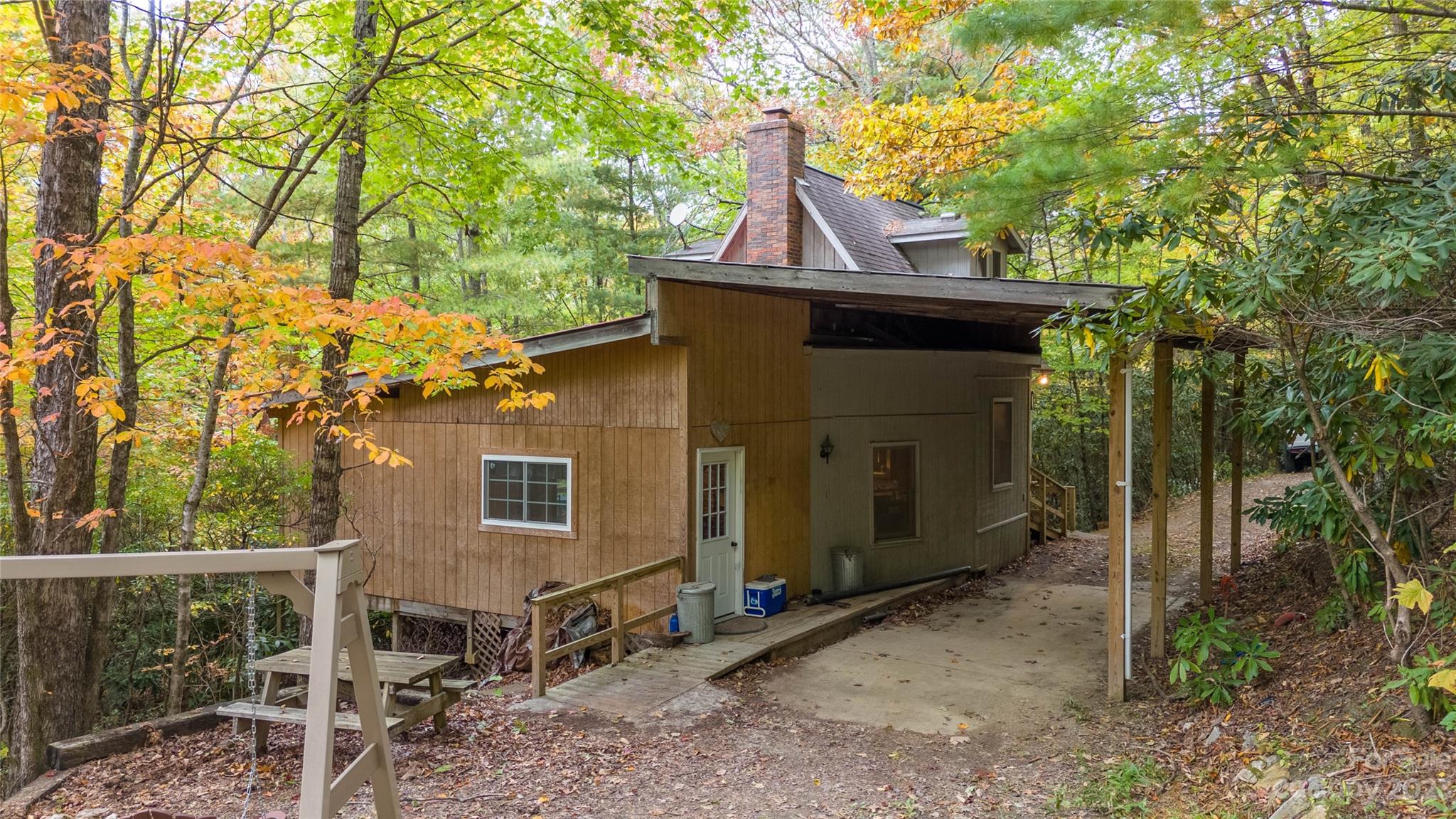 Property image 4 of 79 Bear Wallow Drive in Bear Den Acres, Spruce Pine, NC 28777