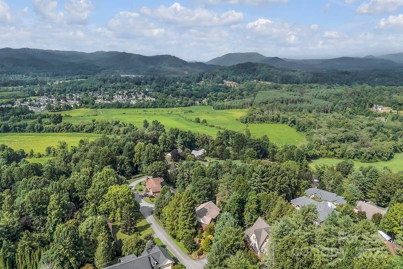 Property image 2 of 156 Circle Top Drive in Mountain Valley, Hendersonville, NC 28739