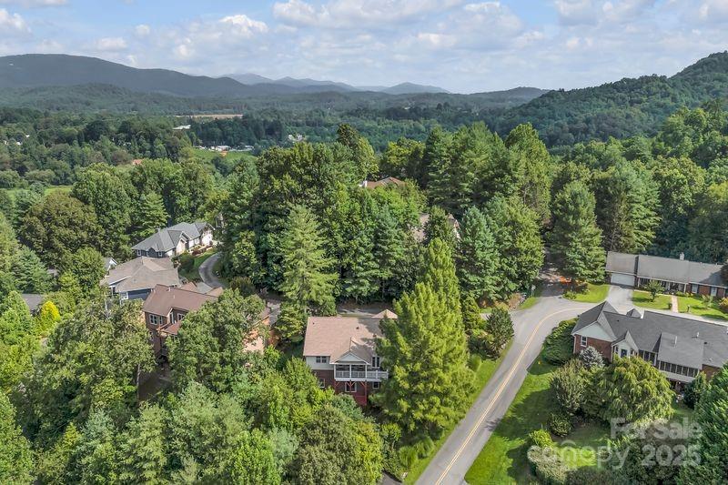 Property image 3 of 156 Circle Top Drive in Mountain Valley, Hendersonville, NC 28739