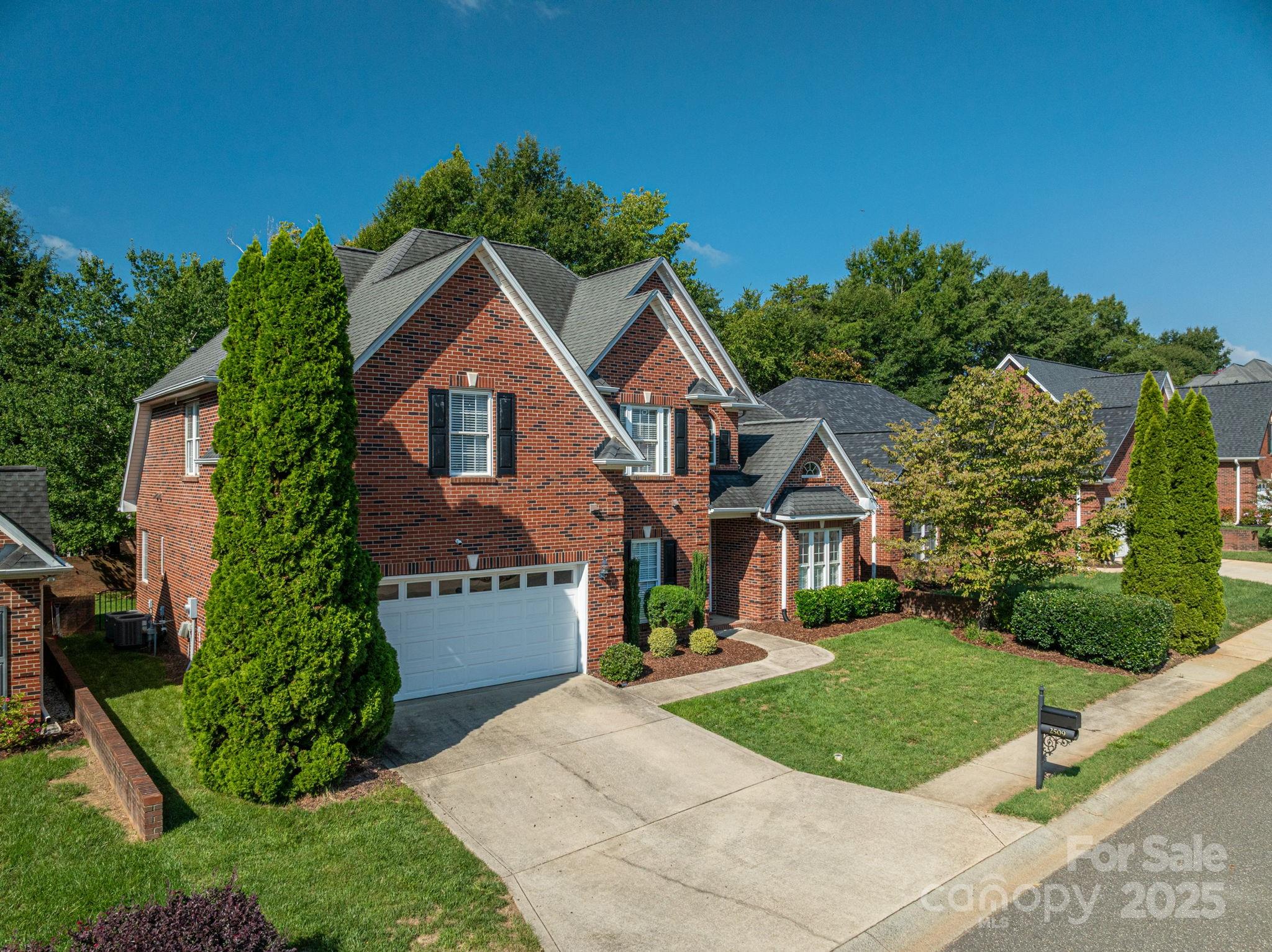 Property image 2 of 2509 Firethorn Court in Cypress Pointe, Gastonia, NC 28056