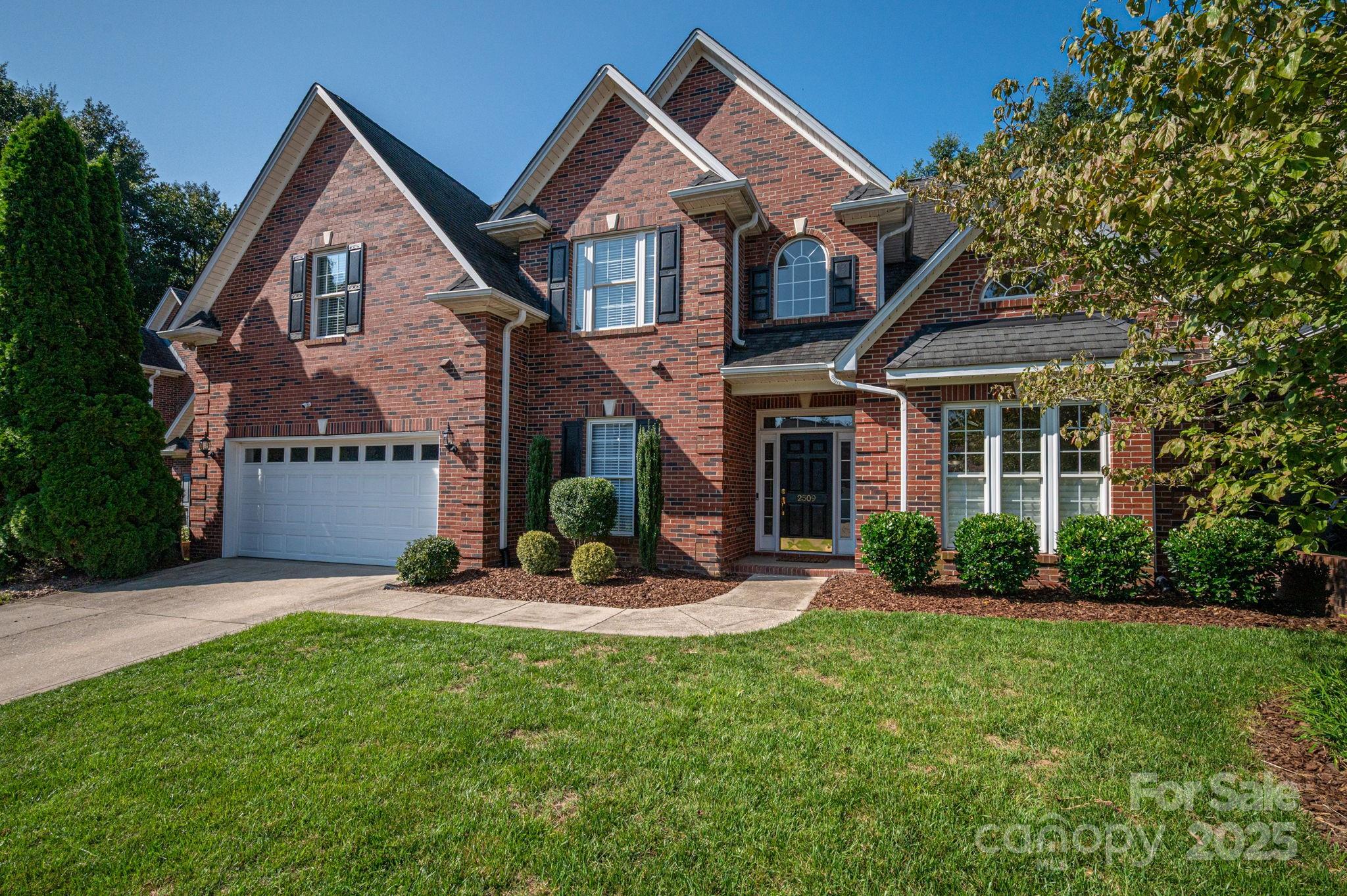 Property image 3 of 2509 Firethorn Court in Cypress Pointe, Gastonia, NC 28056