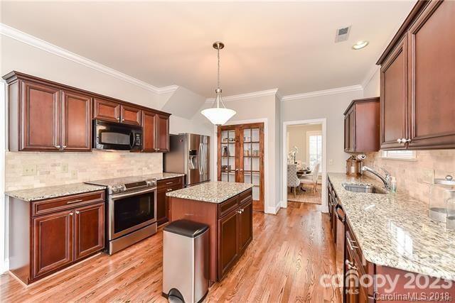 Property image 5 of 3617 Selwyn Farms Lane in Selwyn Farms, Charlotte, NC 28209