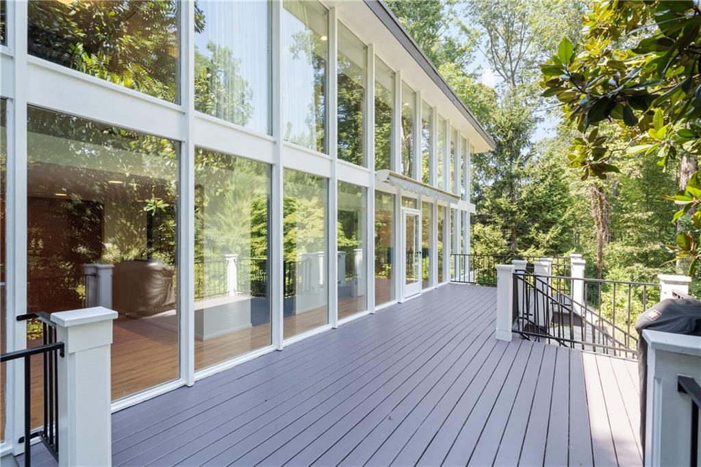 Property image 2 of 750 8th Street Drive in Oakwood Terrace, Hickory, NC 28601