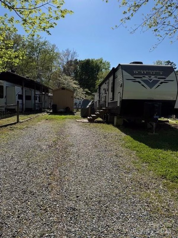 103 Hidaway Trail
