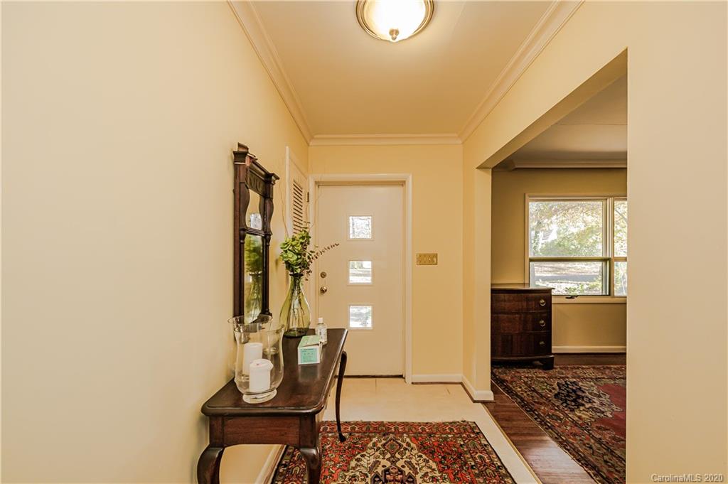 Property image 2 of 3800 Warrington Drive in The Cloisters, Charlotte, NC 28211