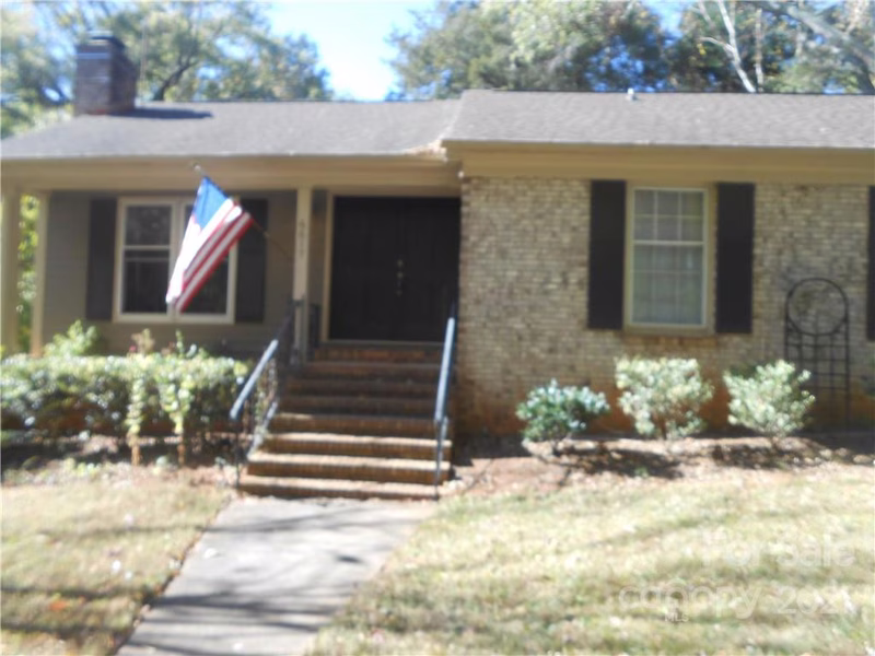 Property image 3 at 6617 Old Meadow Road, Charlotte, NC 28227