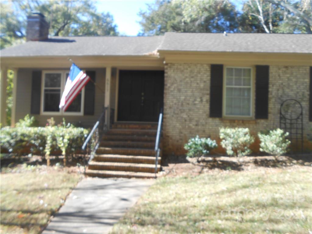 Property image 3 of 6617 Old Meadow Road in Timber Creek, Charlotte, NC 28227