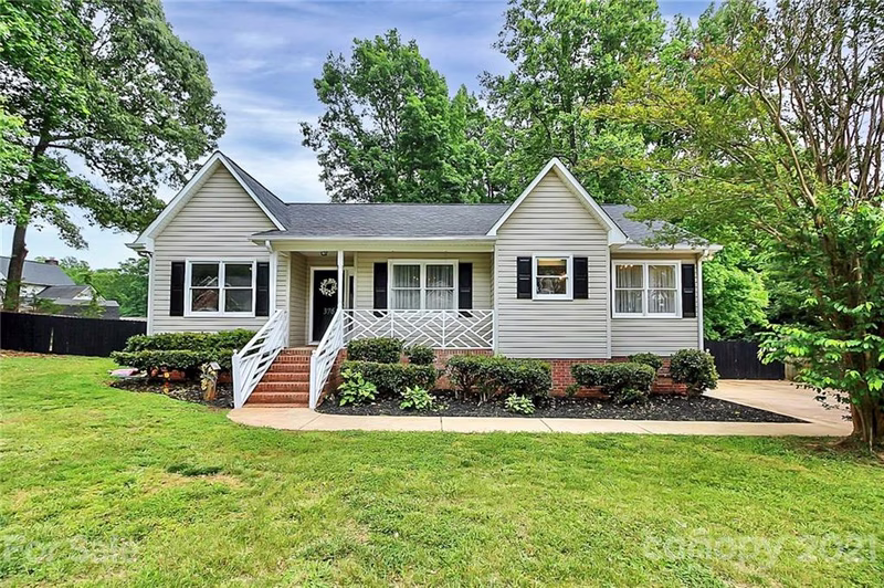 Property image 2 at 376 Cape Breton Trail, Gastonia, NC 28056