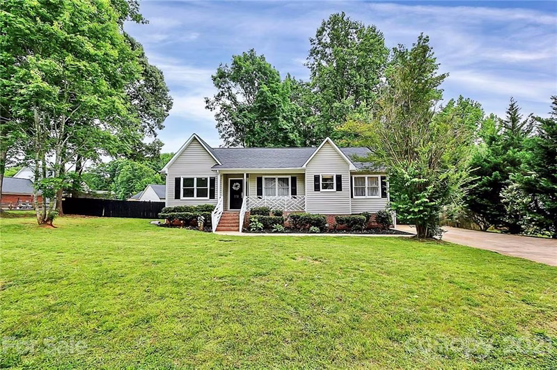 Property image 3 at 376 Cape Breton Trail, Gastonia, NC 28056