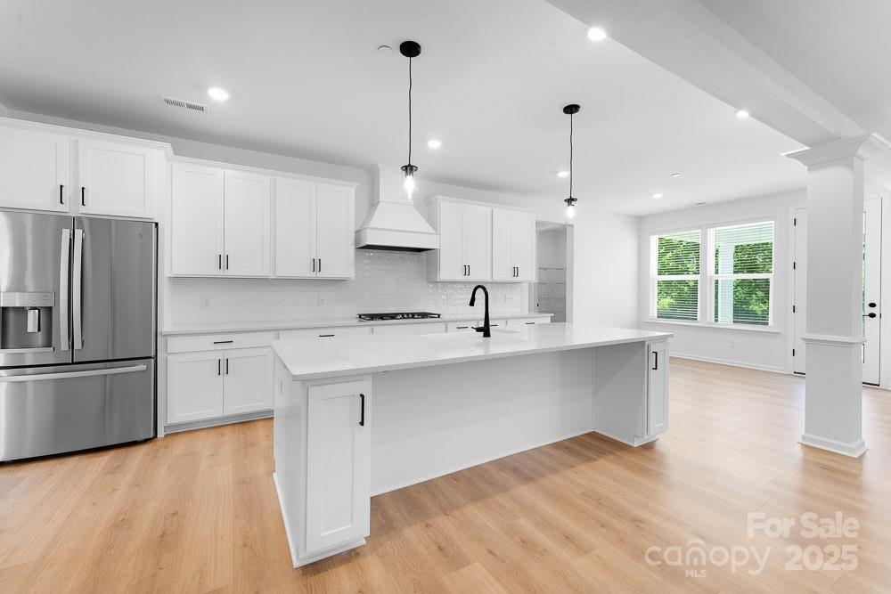 Property image 5 of 5735 Allburn Parkway in Allburn, Concord, NC 28027