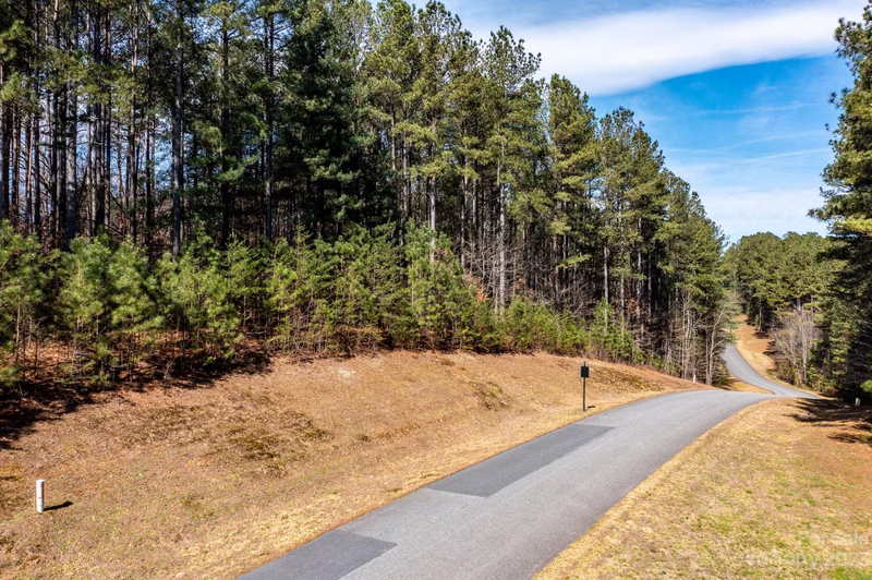 Property image 5 at 6063 Plantation Pointe Drive, Granite Falls, NC 28630