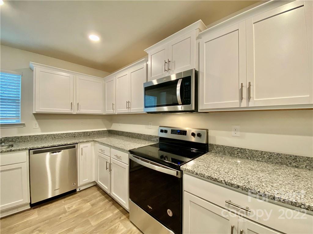Property image 3 of 3163 Winesap Drive in Apple Creek, Dallas, NC 28034