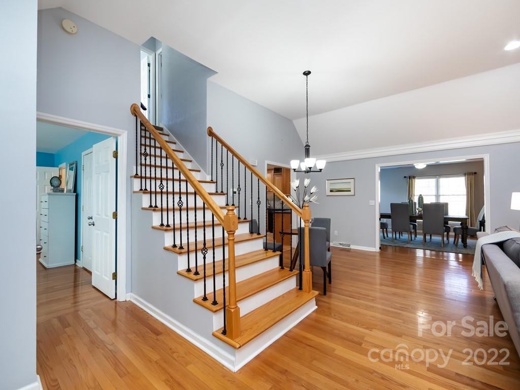 Property image 4 of 6730 Woodshed Circle in Country Roads, Charlotte, NC 28270
