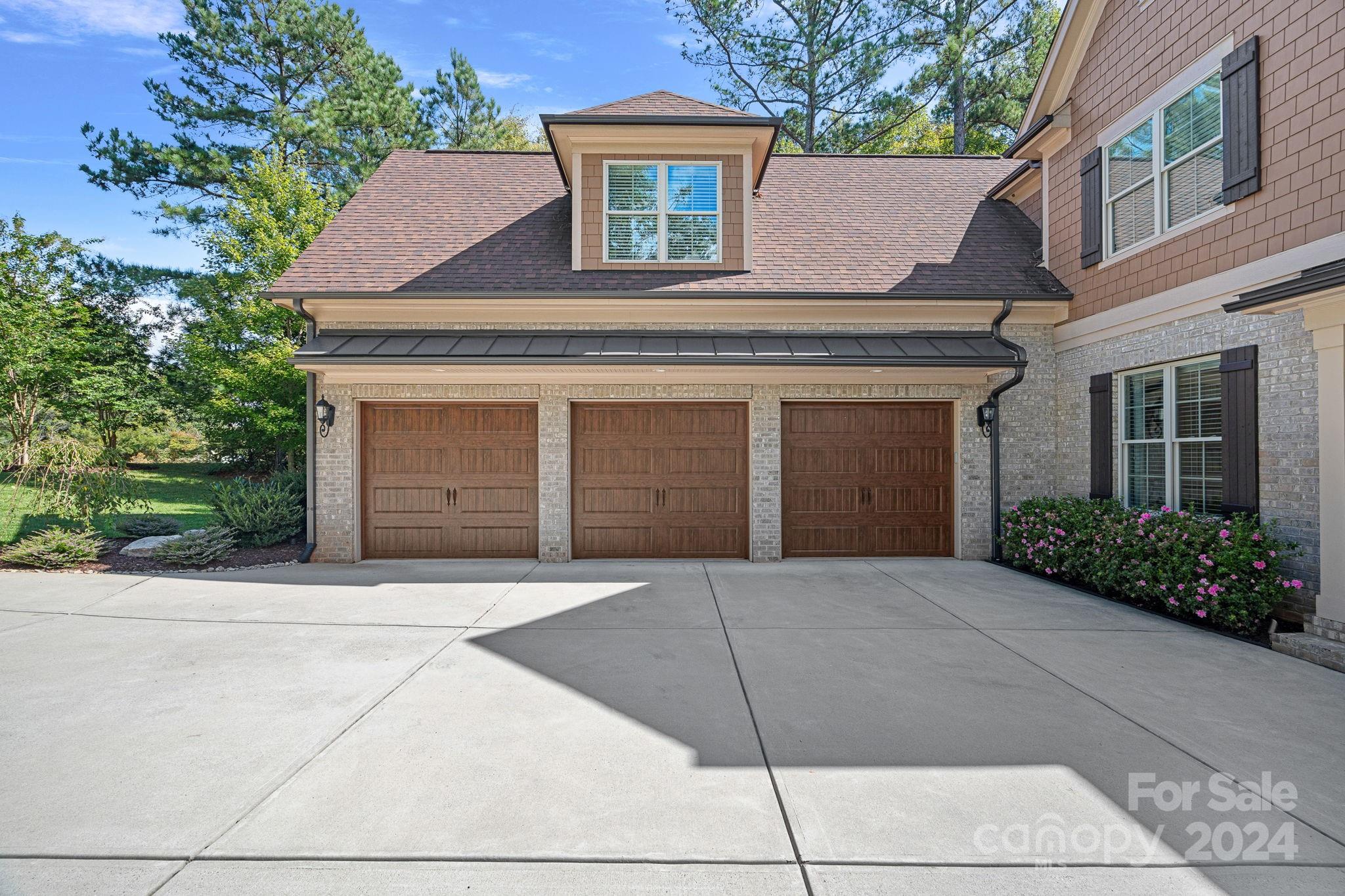 Property image 2 of 4573 Firethorn Court in Lakewood, Denver, NC 28037