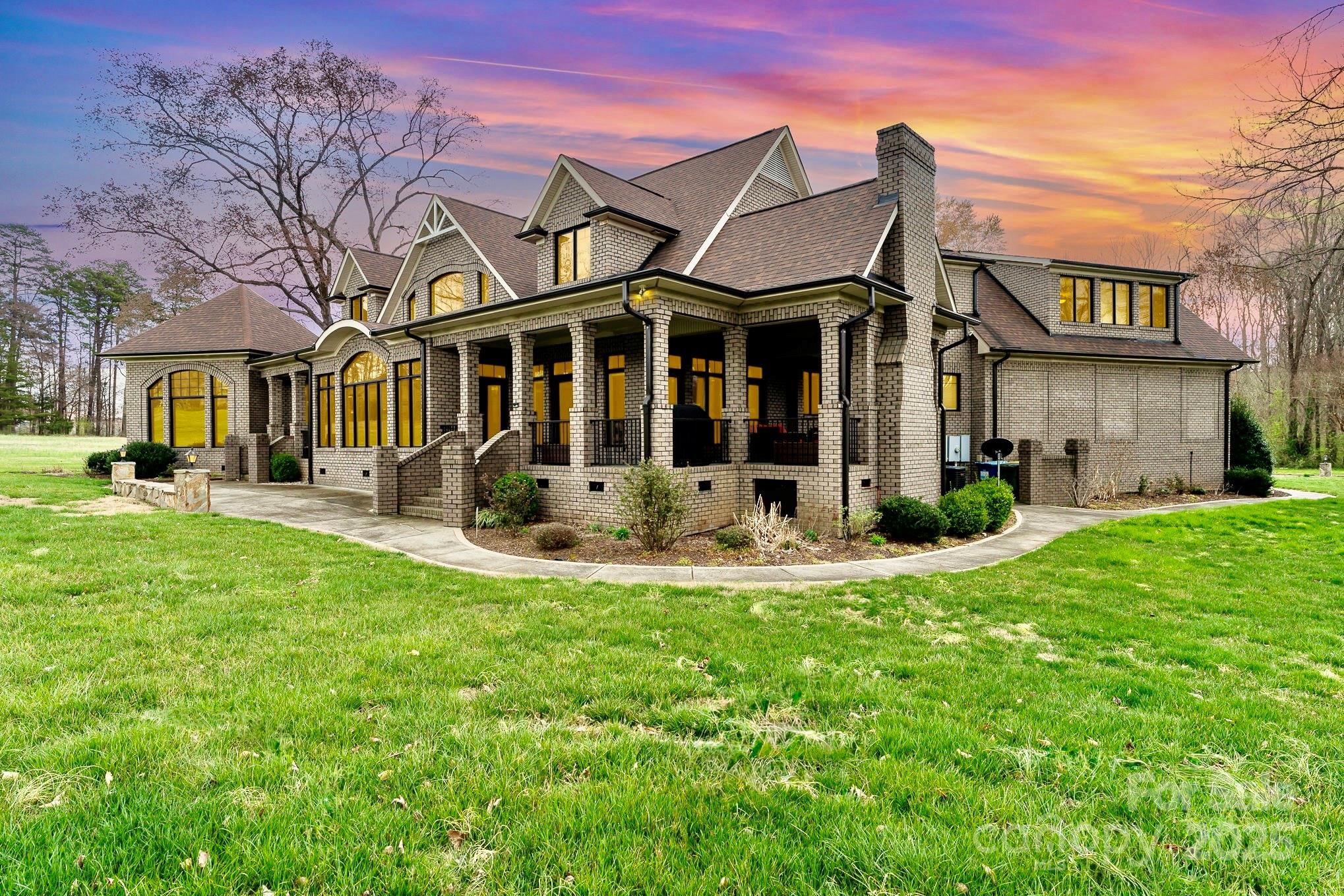 Property image 2 of 520 Riviera Drive in Crescent Golf and Country Club, Salisbury, NC 28144