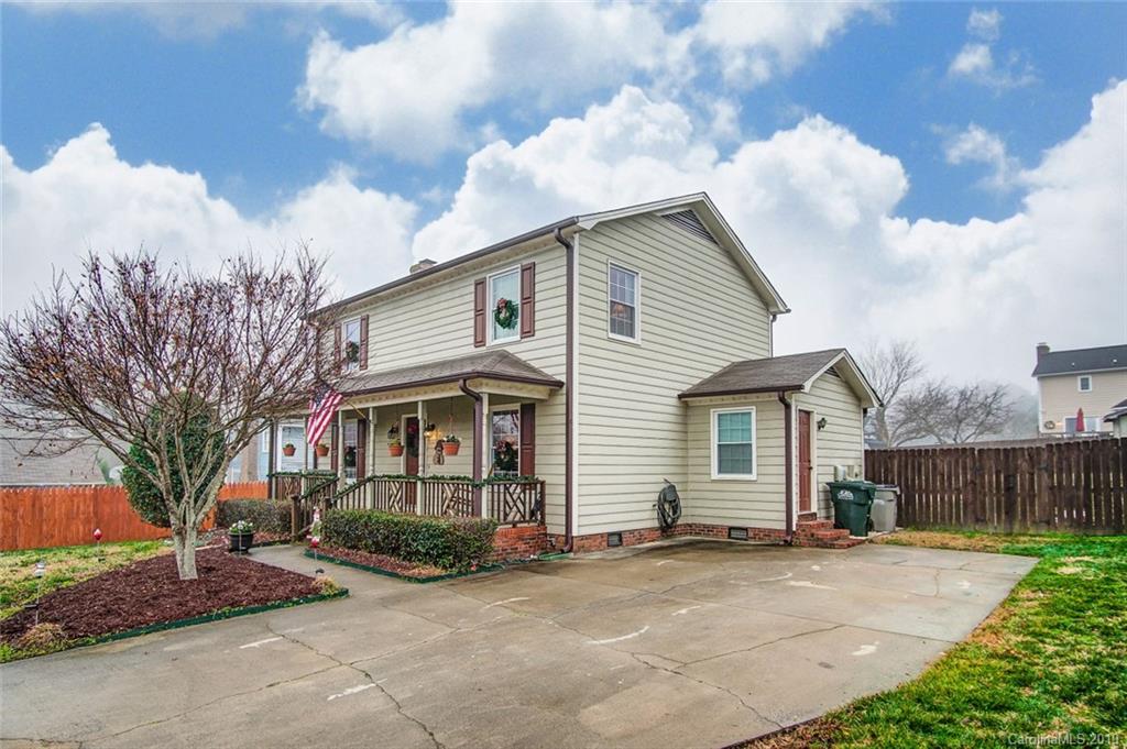 Property image 2 of 417 Iredell Court in Governors Square, Gastonia, NC 28054