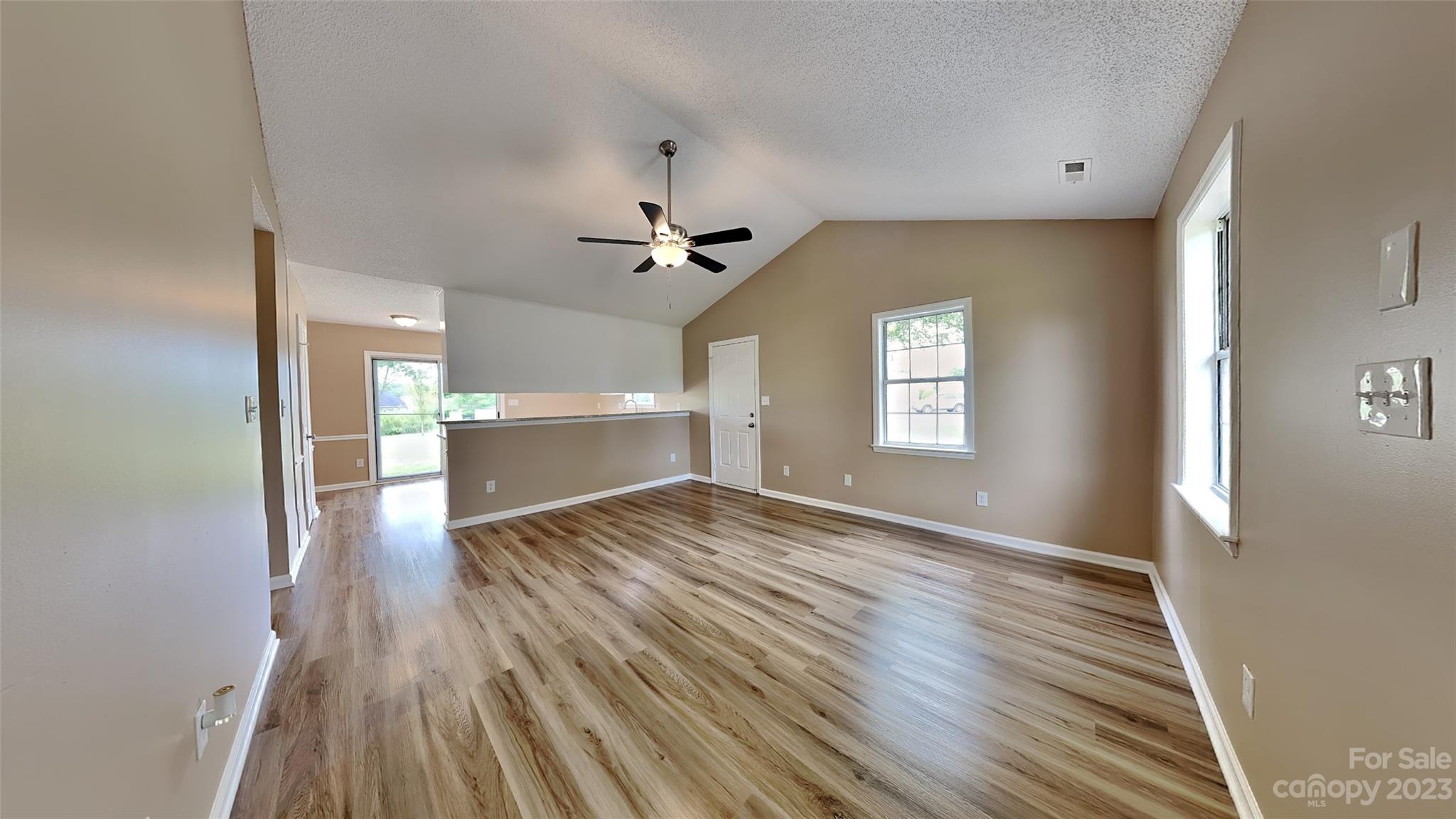 Property image 2 of 407 Cottonwood Circle in Hampton Meadows, Monroe, NC 28110