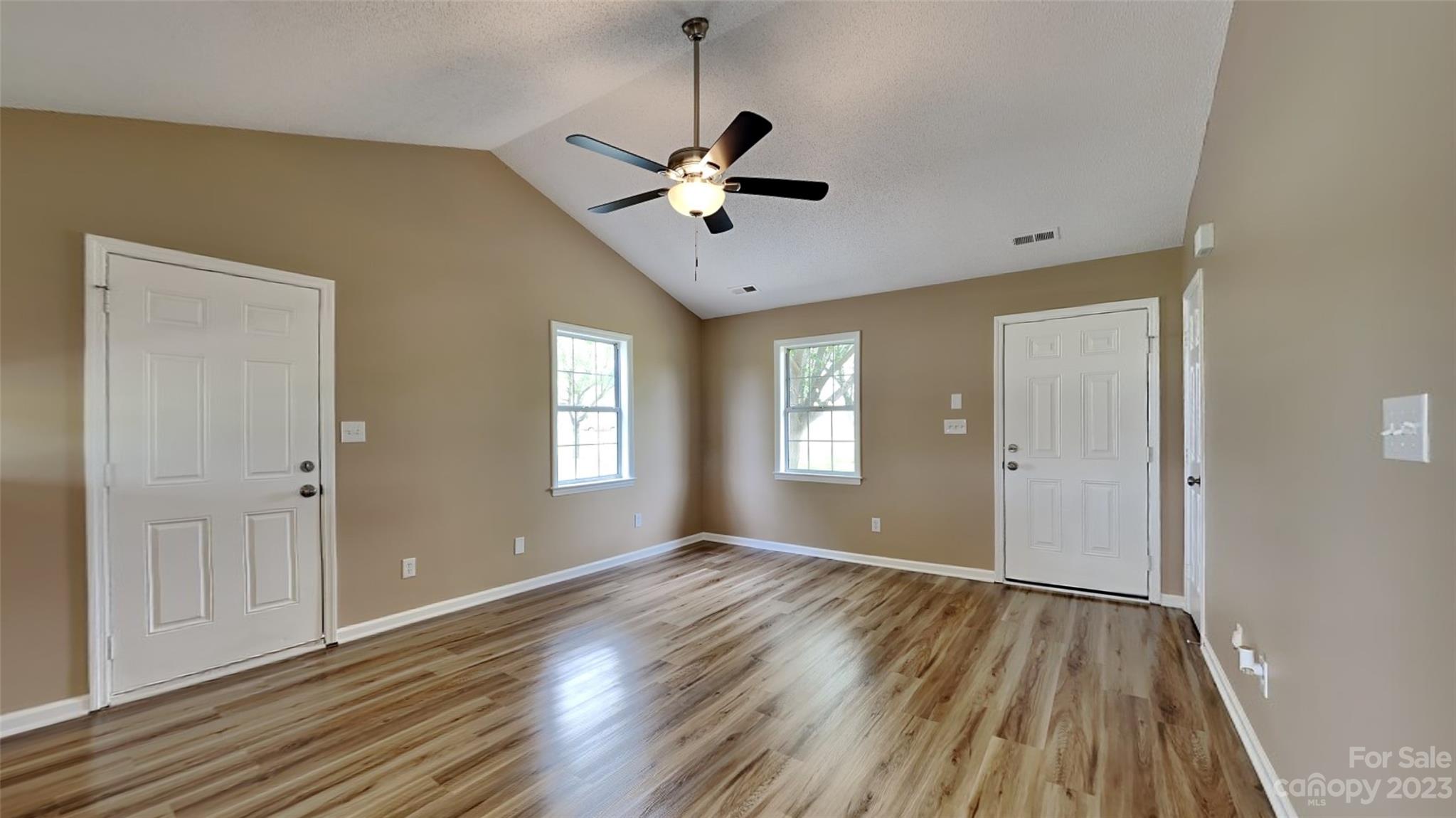 Property image 3 of 407 Cottonwood Circle in Hampton Meadows, Monroe, NC 28110