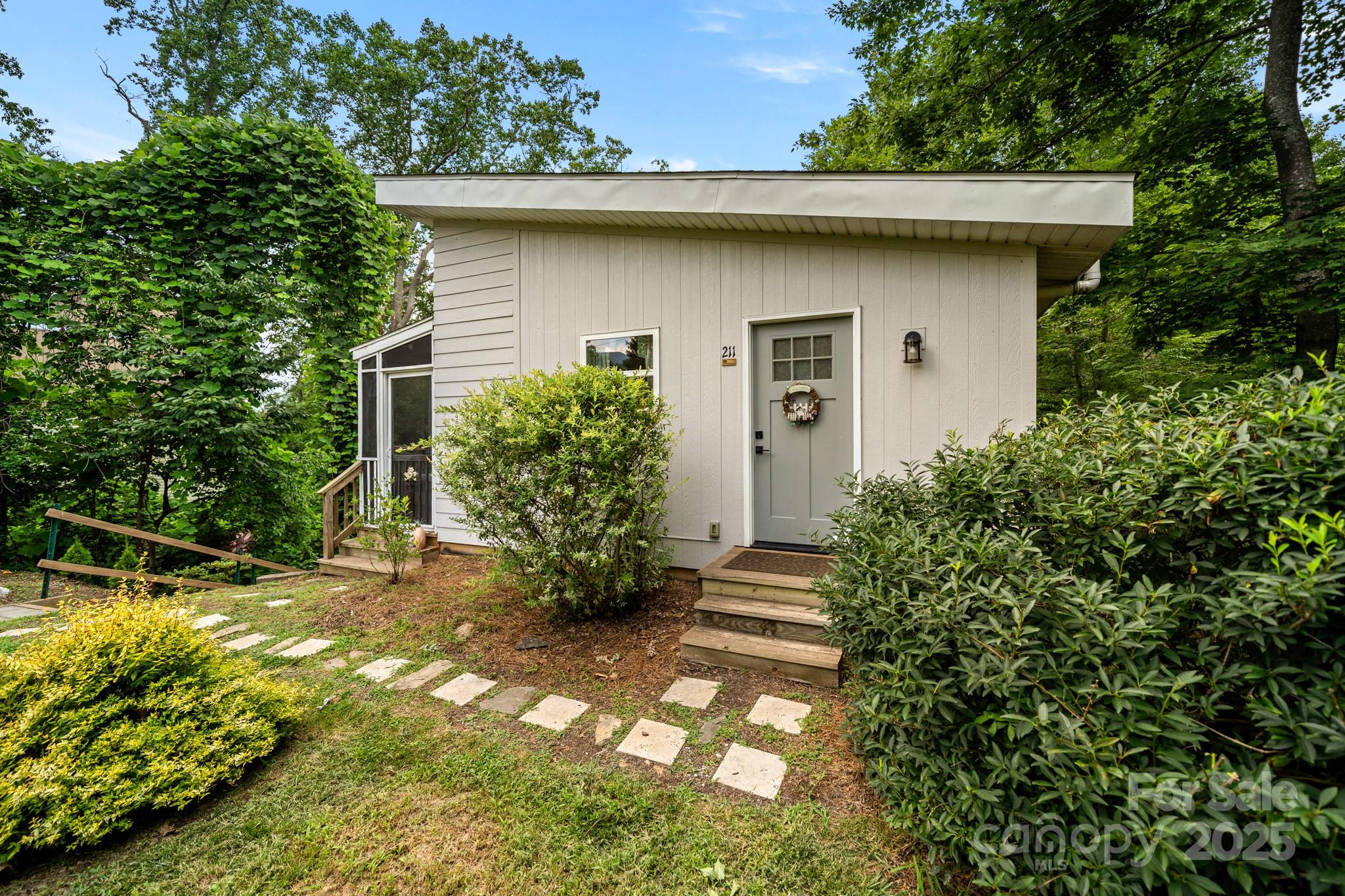 Property image 4 of 211 Summer Street in Grovemont, Swannanoa, NC 28778