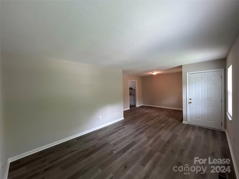 Property image 4 at 3621 Driftwood Drive, Charlotte, NC 28205