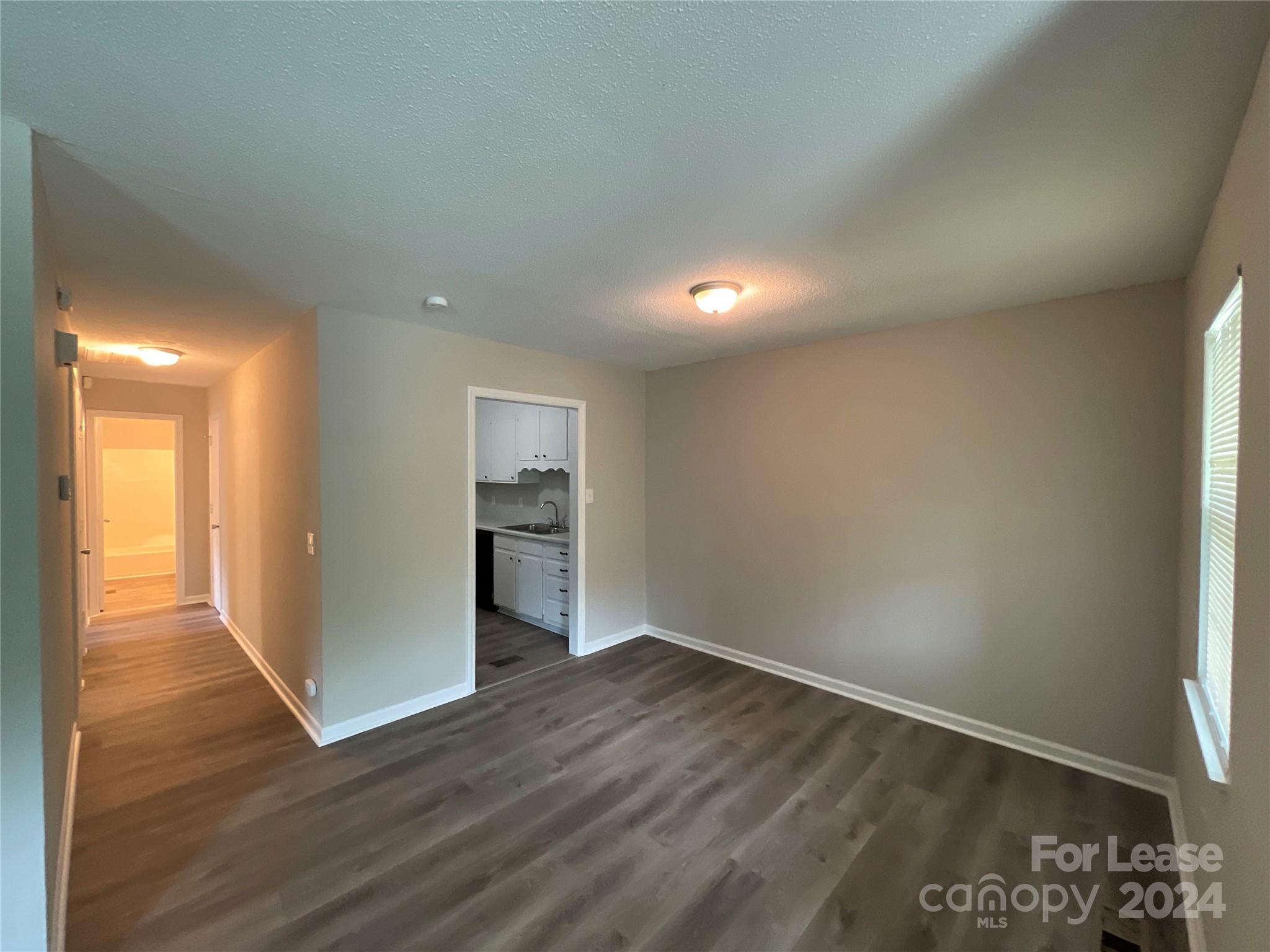 Property image 3 of 3621 Driftwood Drive in Winterfield, Charlotte, NC 28205