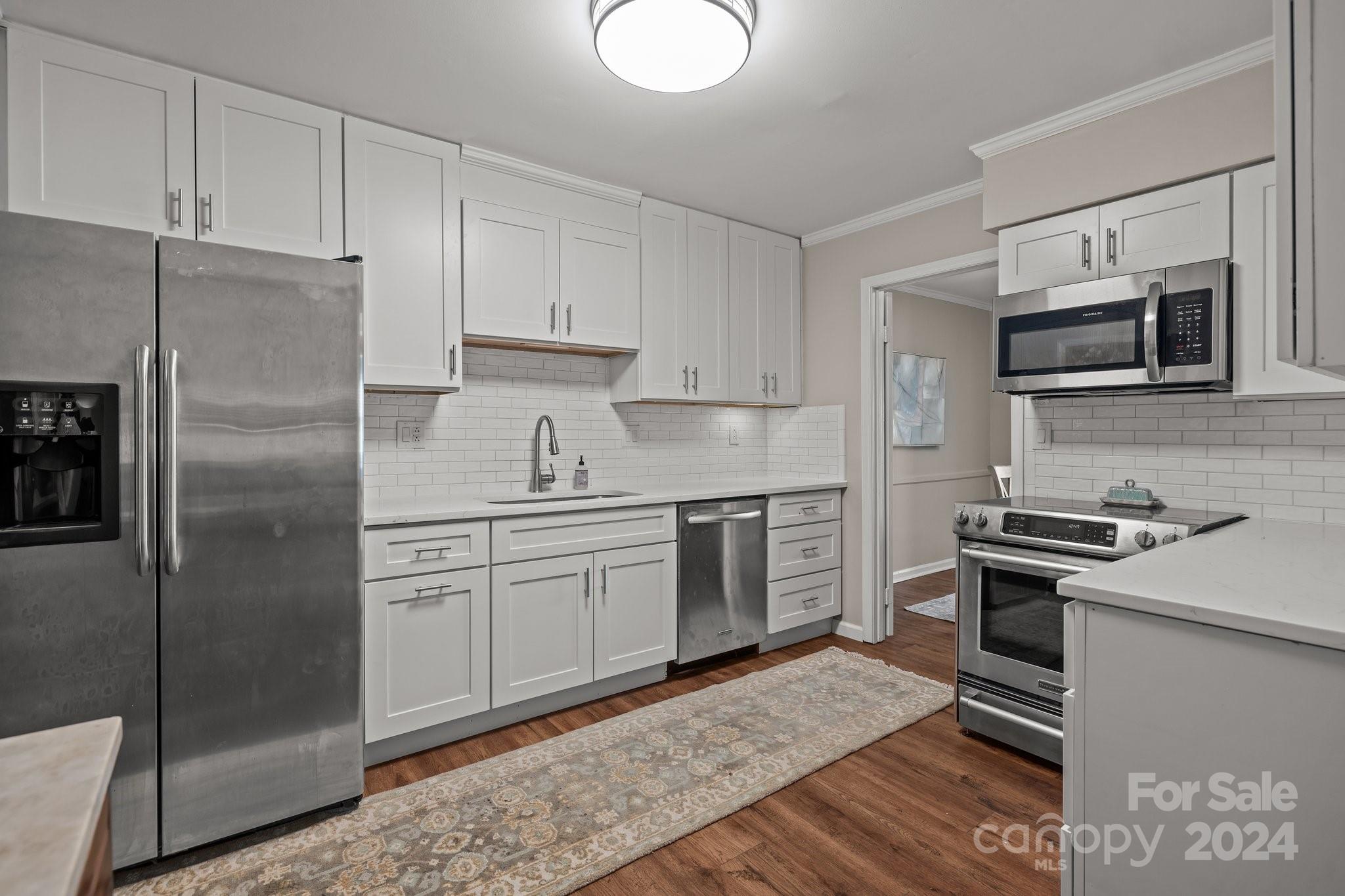 Property image 4 of 6703 Constitution Lane in Olde Georgetowne, Charlotte, NC 28210
