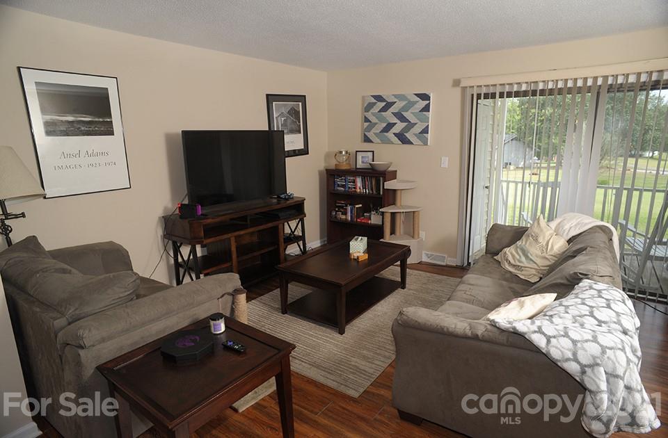 Property image 3 of 206 Wildwood Drive in Eastwood Village, Salisbury, NC 28146