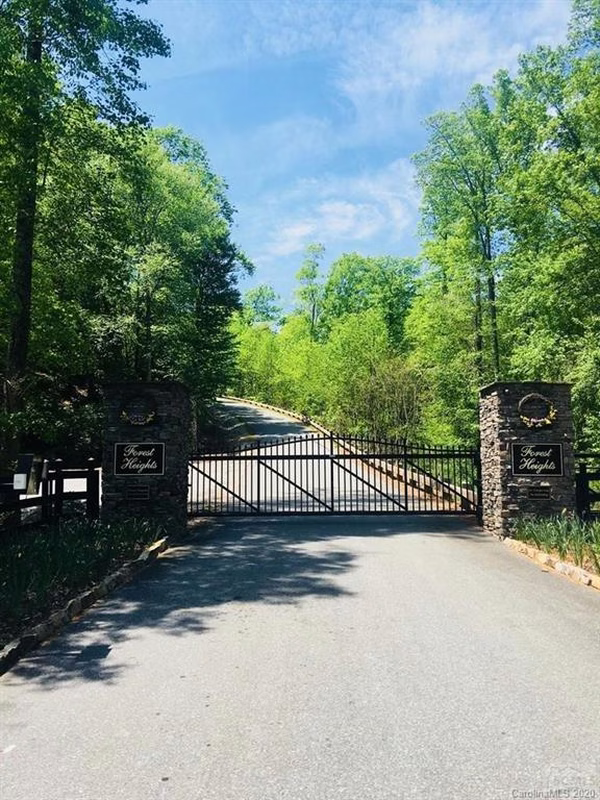 407 Heartwood Drive