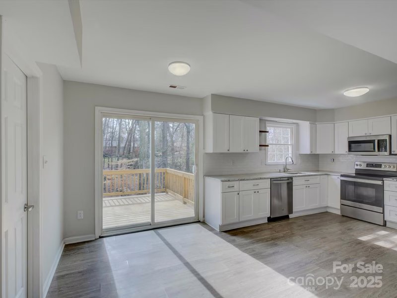 Property image 4 at 5923 Rexwood Place, Charlotte, NC 28210