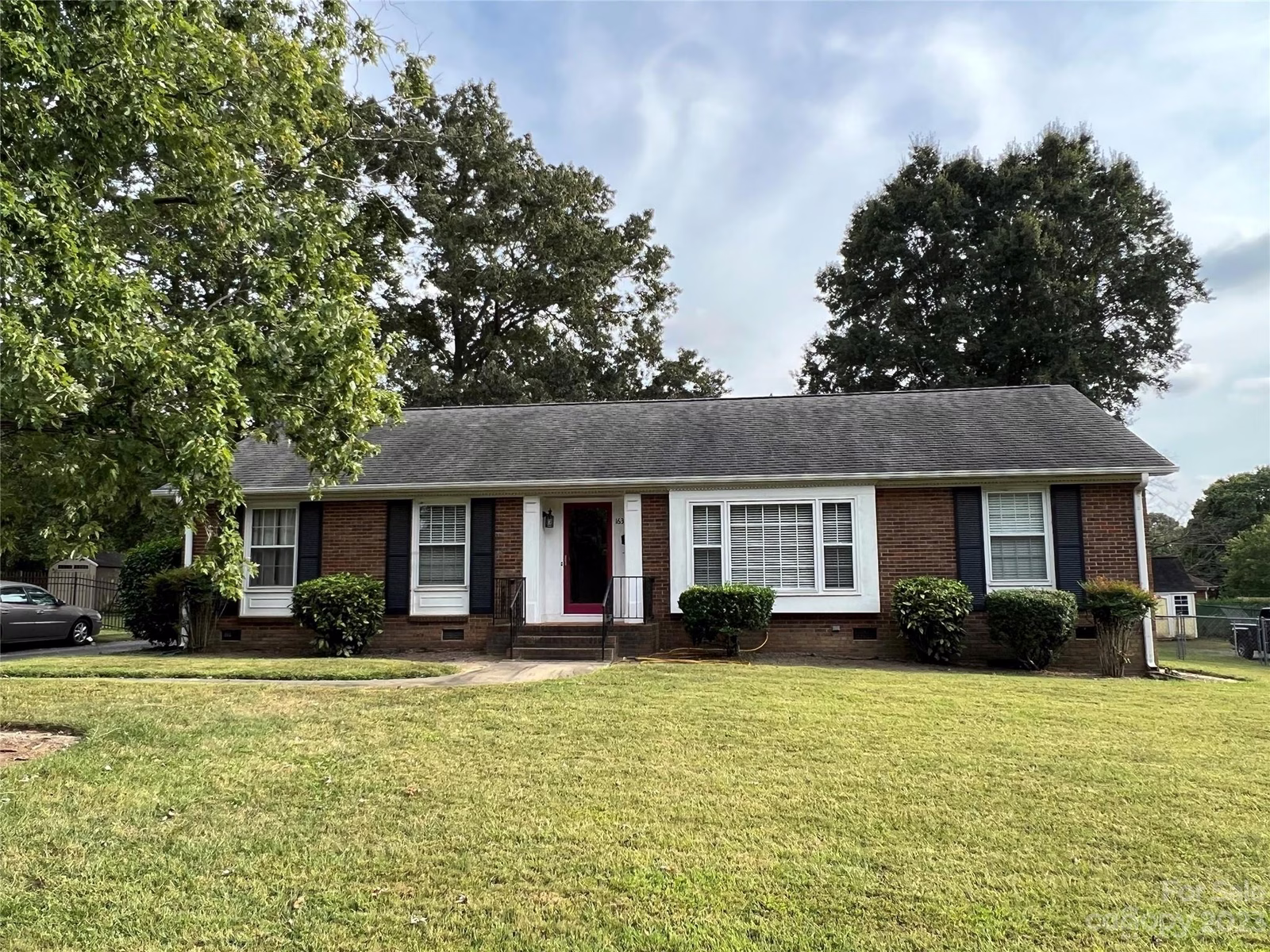 Property image 1 at 1637 Dixon Road, Gastonia, NC 28054