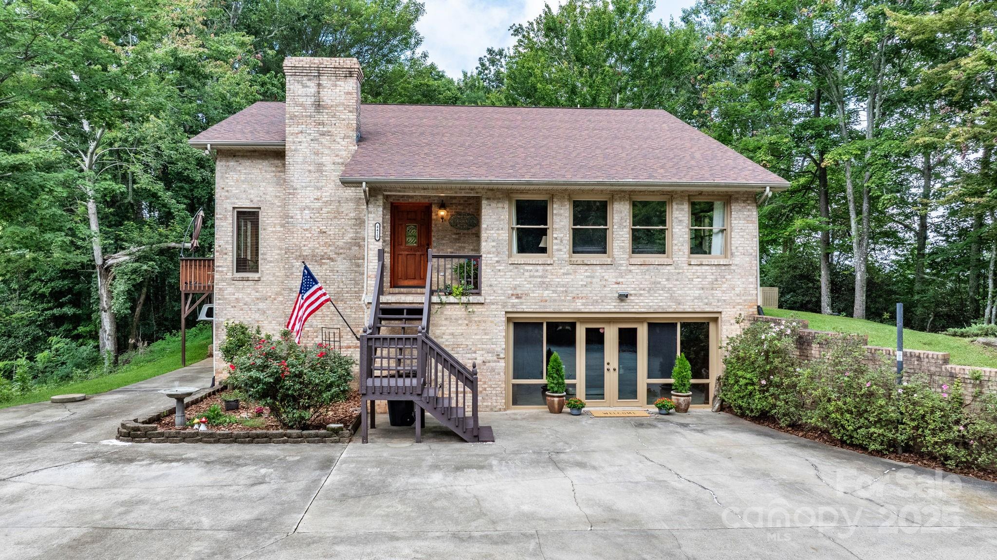 Property image 2 of 4415 Laurel Ridge Drive in Highland Meadows, Lenoir, NC 28645