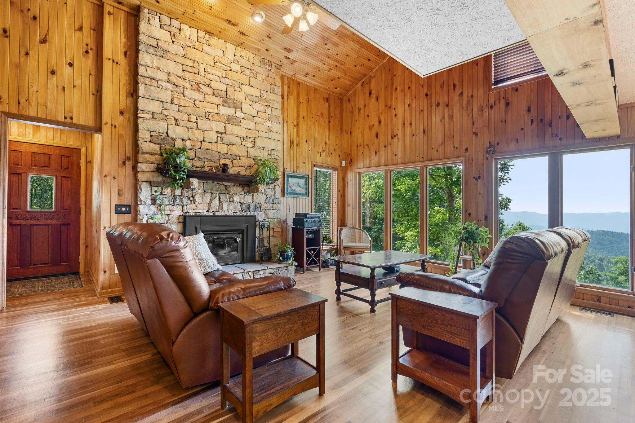 Property image 4 of 4415 Laurel Ridge Drive in Highland Meadows, Lenoir, NC 28645