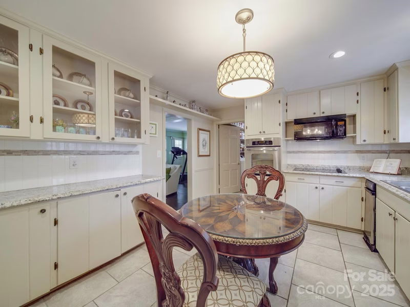 Property image 5 at 5411 Valley Forge Road, Charlotte, NC 28210