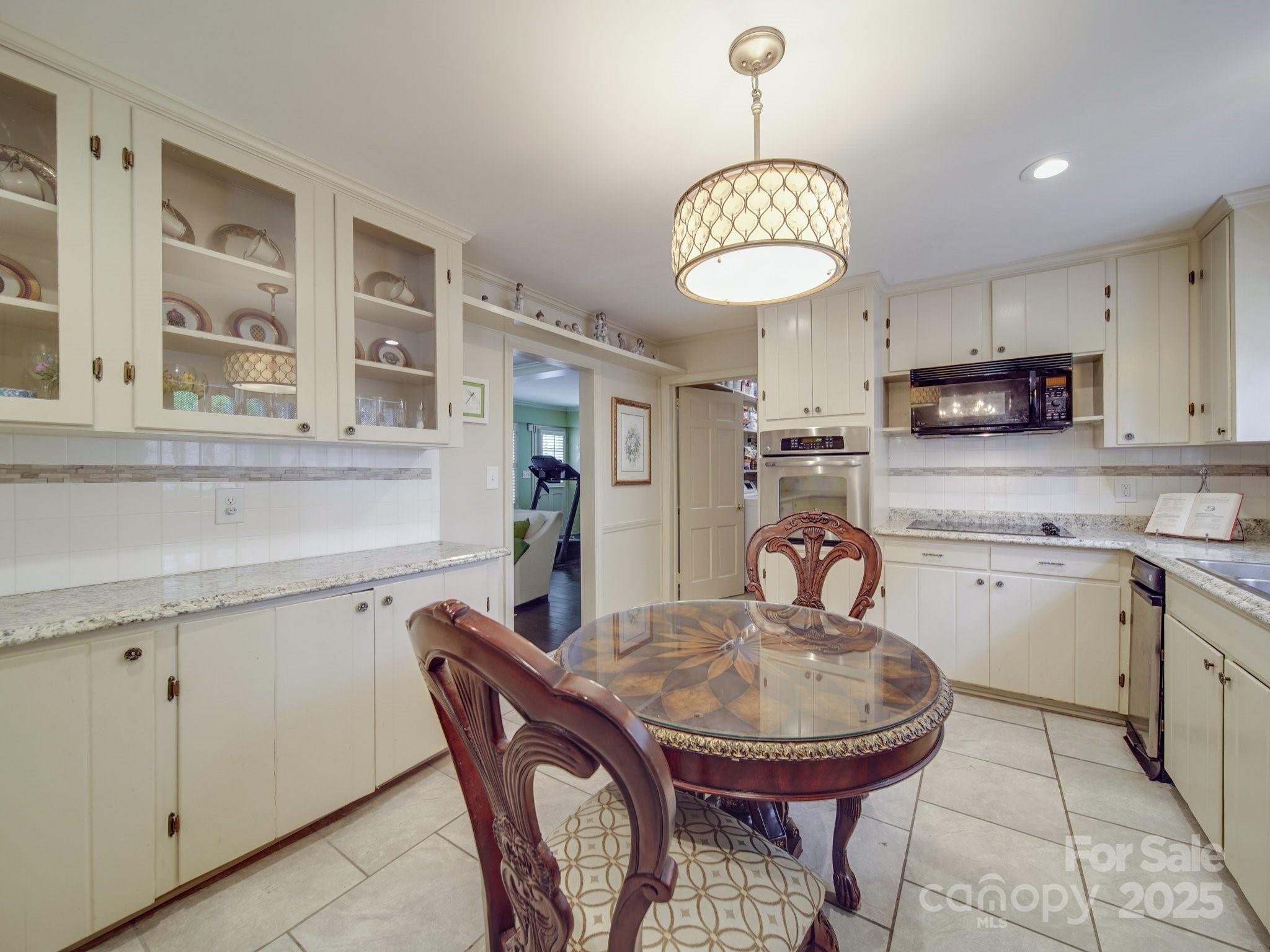 Property image 5 of 5411 Valley Forge Road in Madison Park, Charlotte, NC 28210