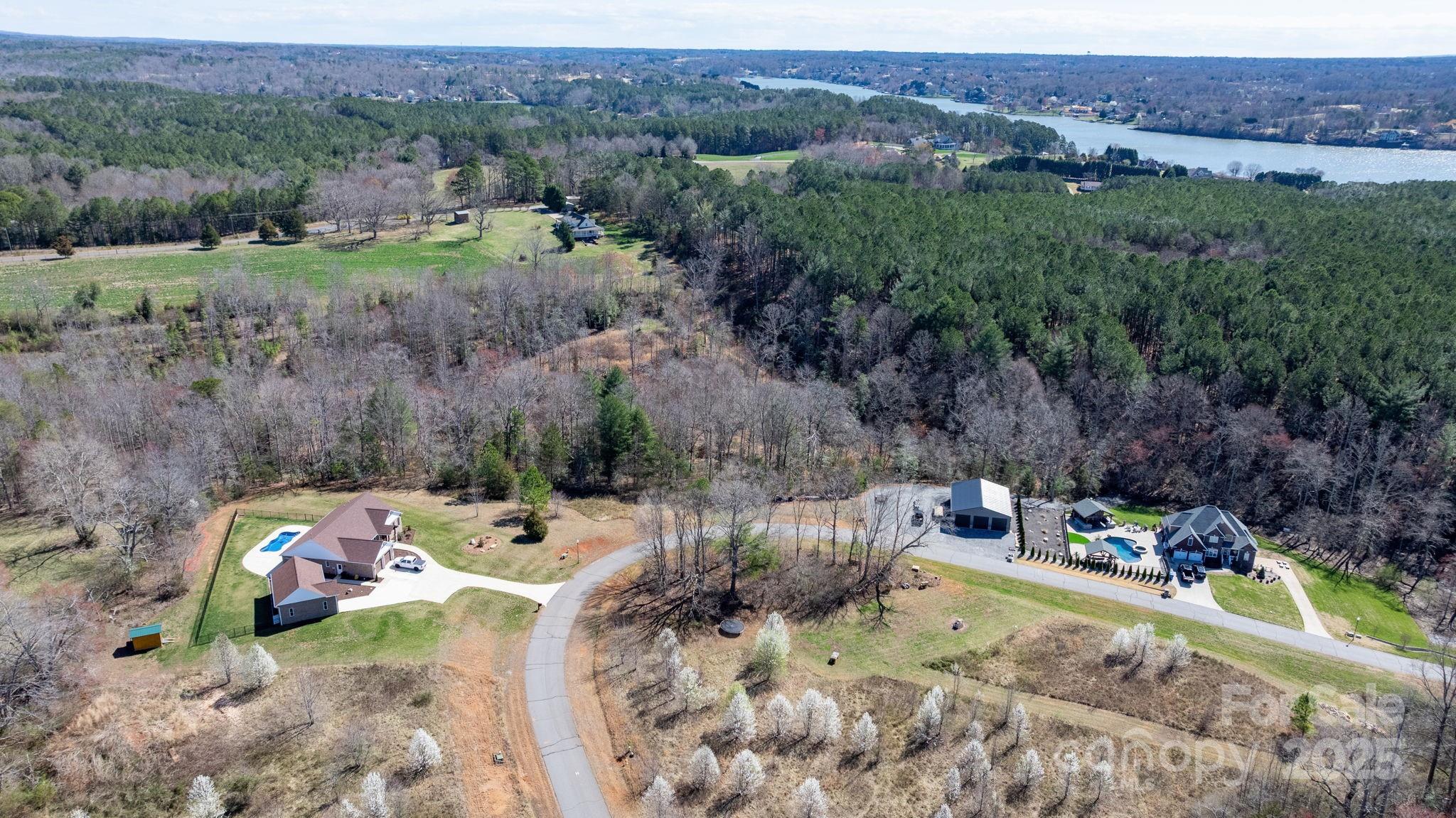 Property image 4 of 5306 Antler Creek Drive in Antler Cove, Granite Falls, NC 28630