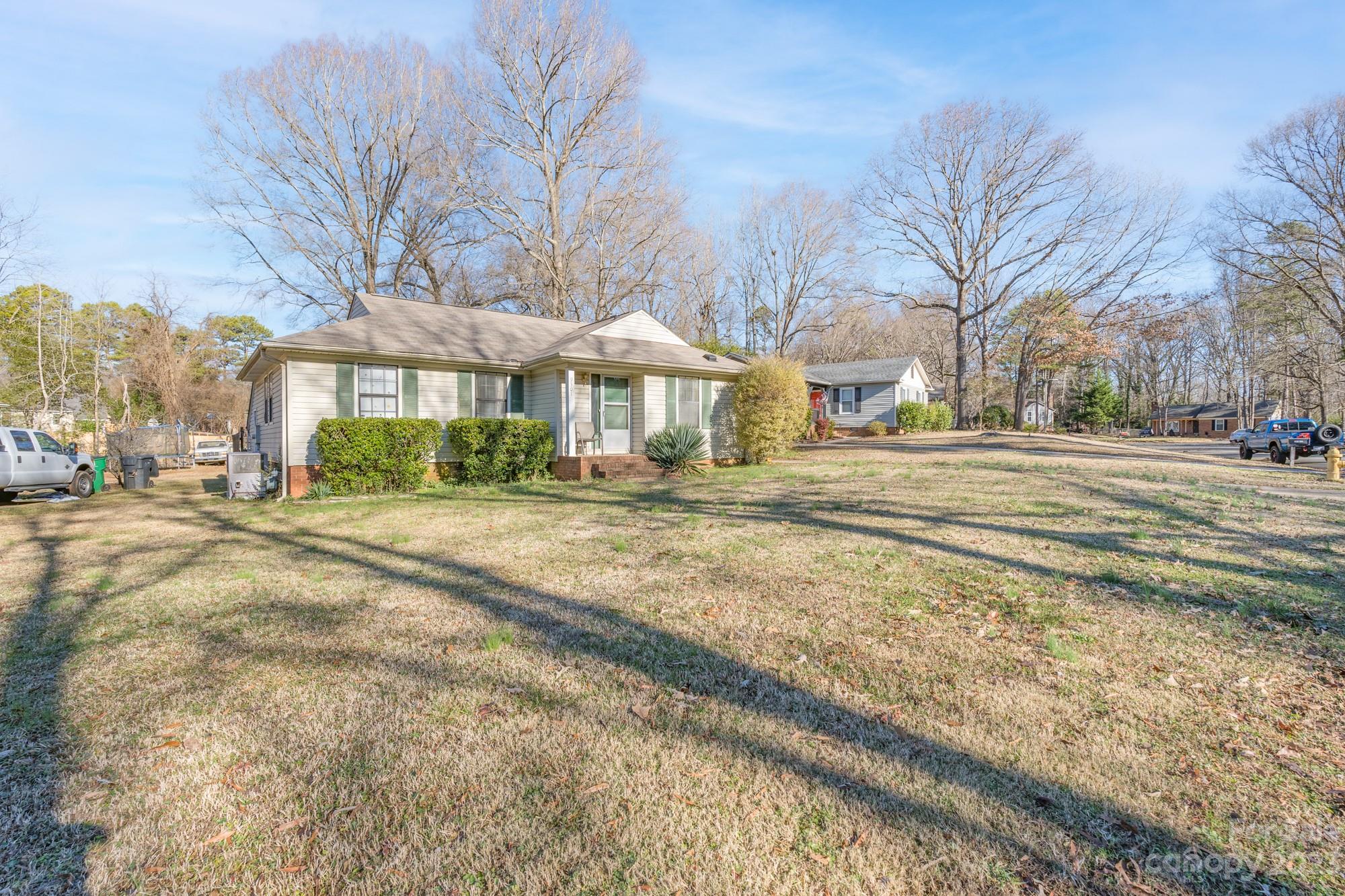 Property image 2 of 9301 Knotty Pine Circle in Timber Creek, Charlotte, NC 28227
