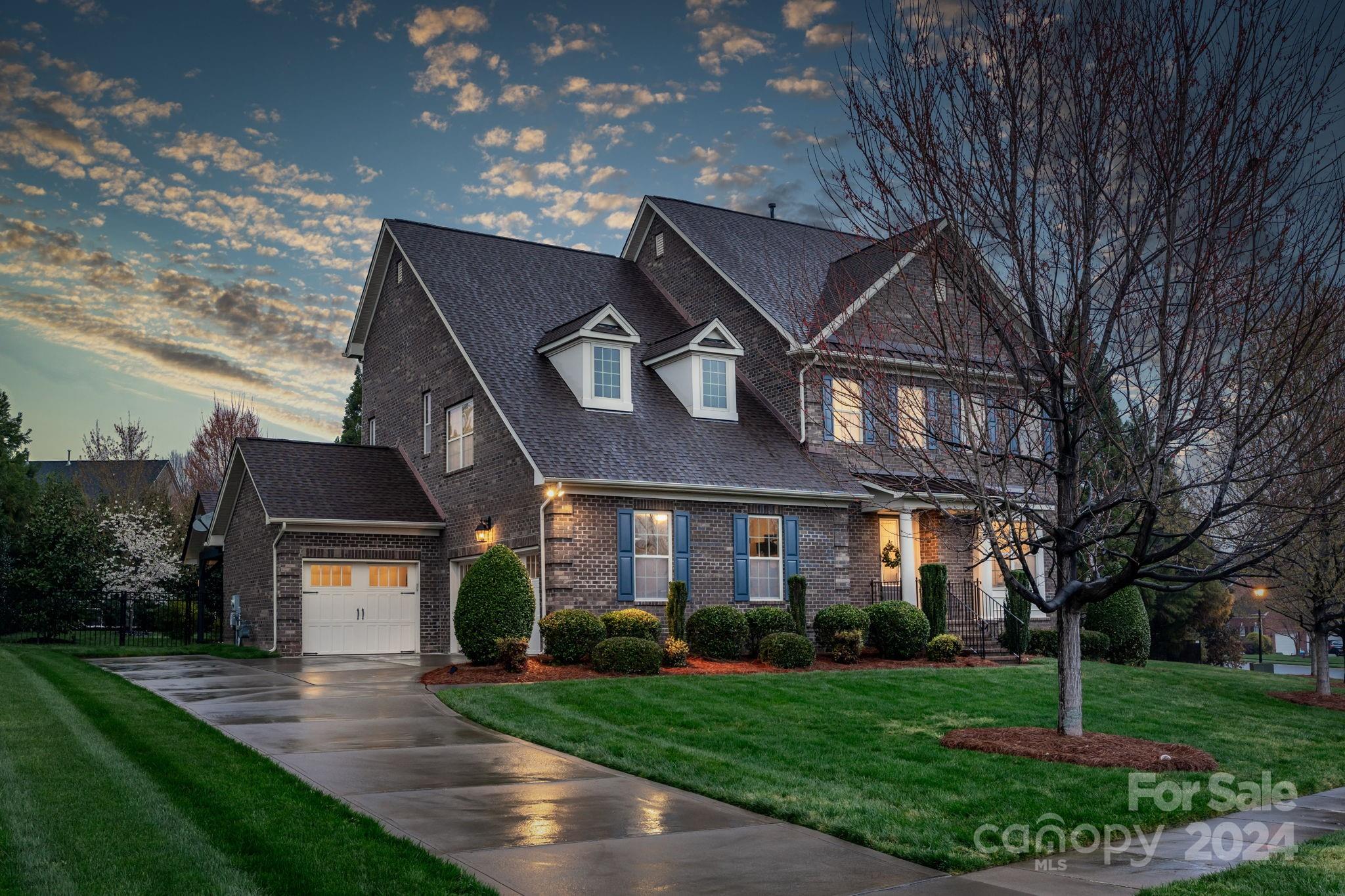 Property image 2 of 1100 Crooked River Drive in Weddington Trace, Waxhaw, NC 28173