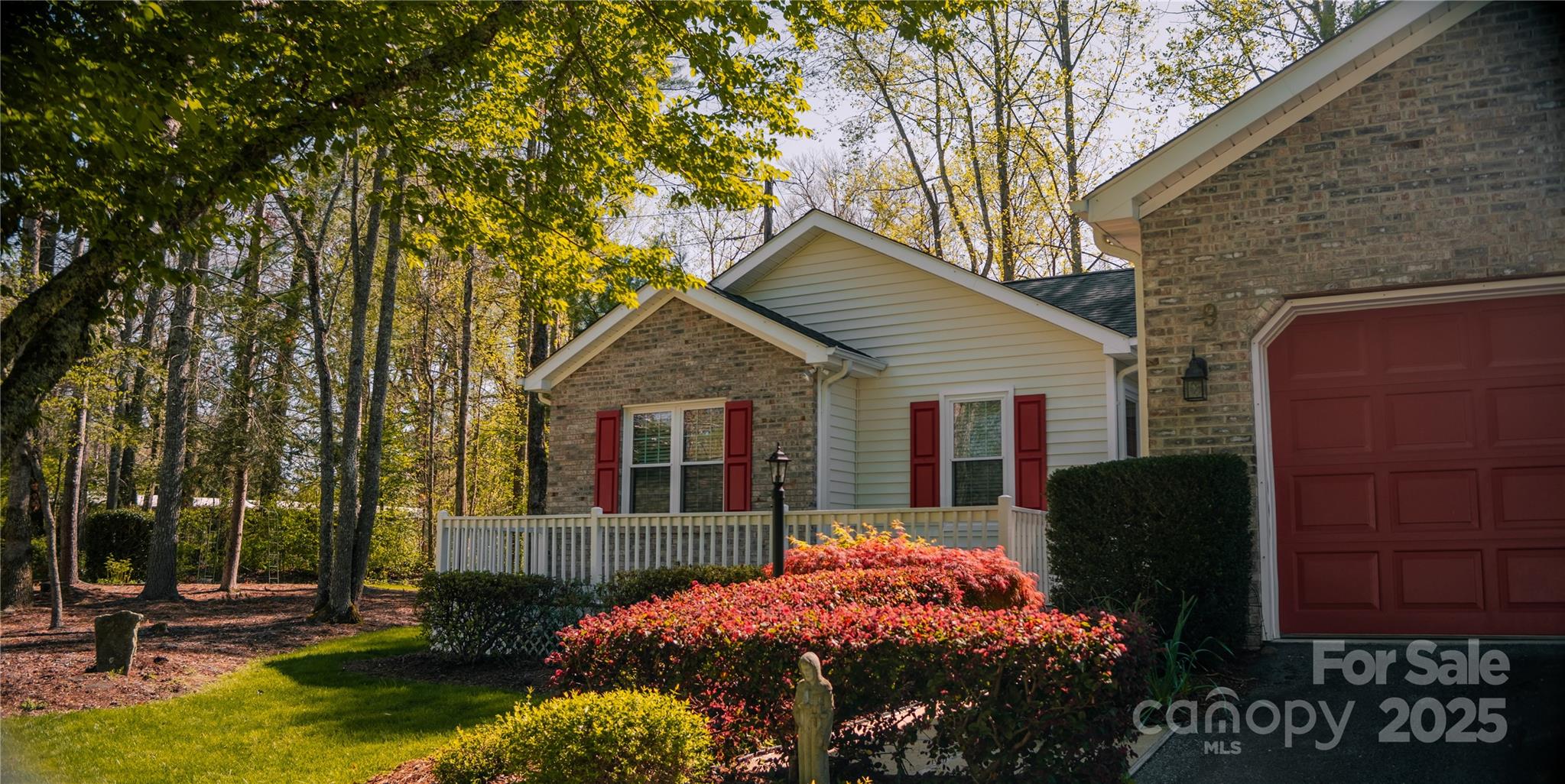 Property image 5 of 9 Manakiki Court in Etowahs Reach, Etowah, NC 28729