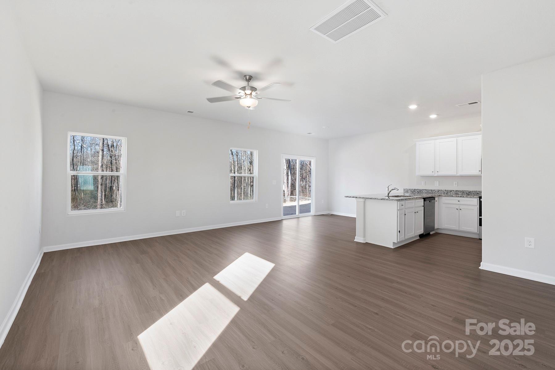 Property image 3 of 3258 Maple Ridge Drive in Stagecoach Station, Gastonia, NC 28052