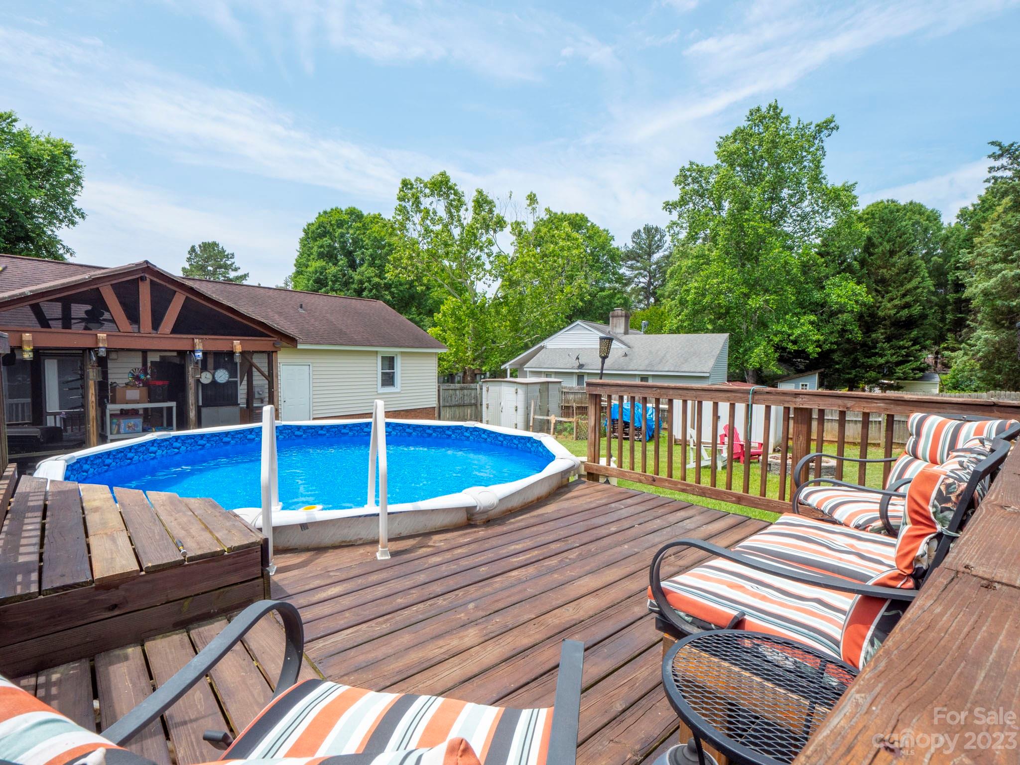 Property image 3 of 5910 Falstaff Drive in Birnam Woods, Charlotte, NC 28227