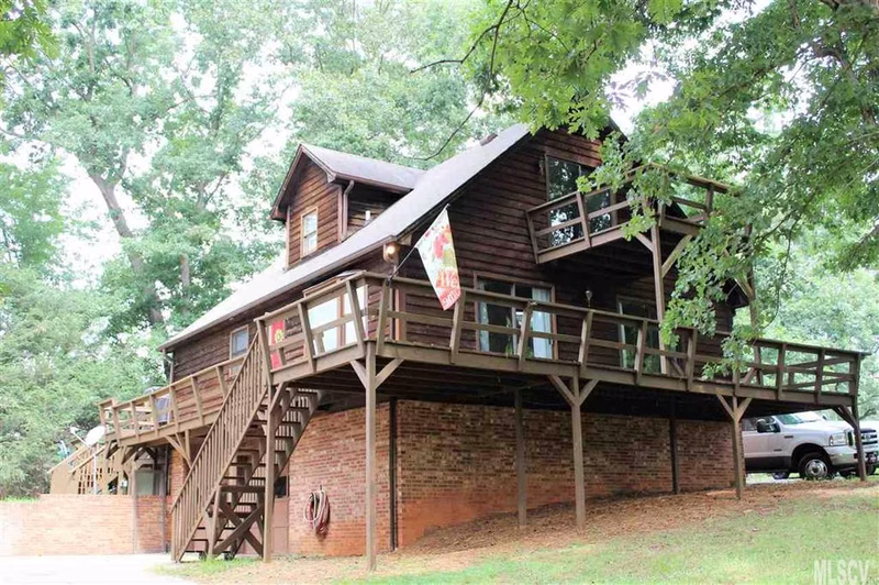 202 Red Oak Drive