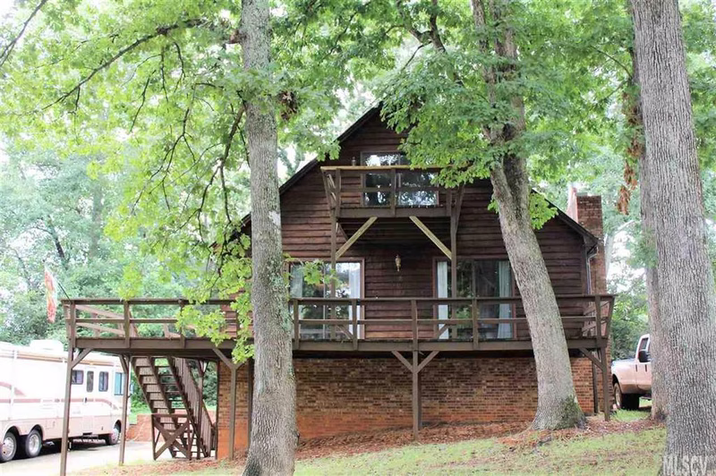 Property image 2 at 202 Red Oak Drive, Lenoir, NC 28645